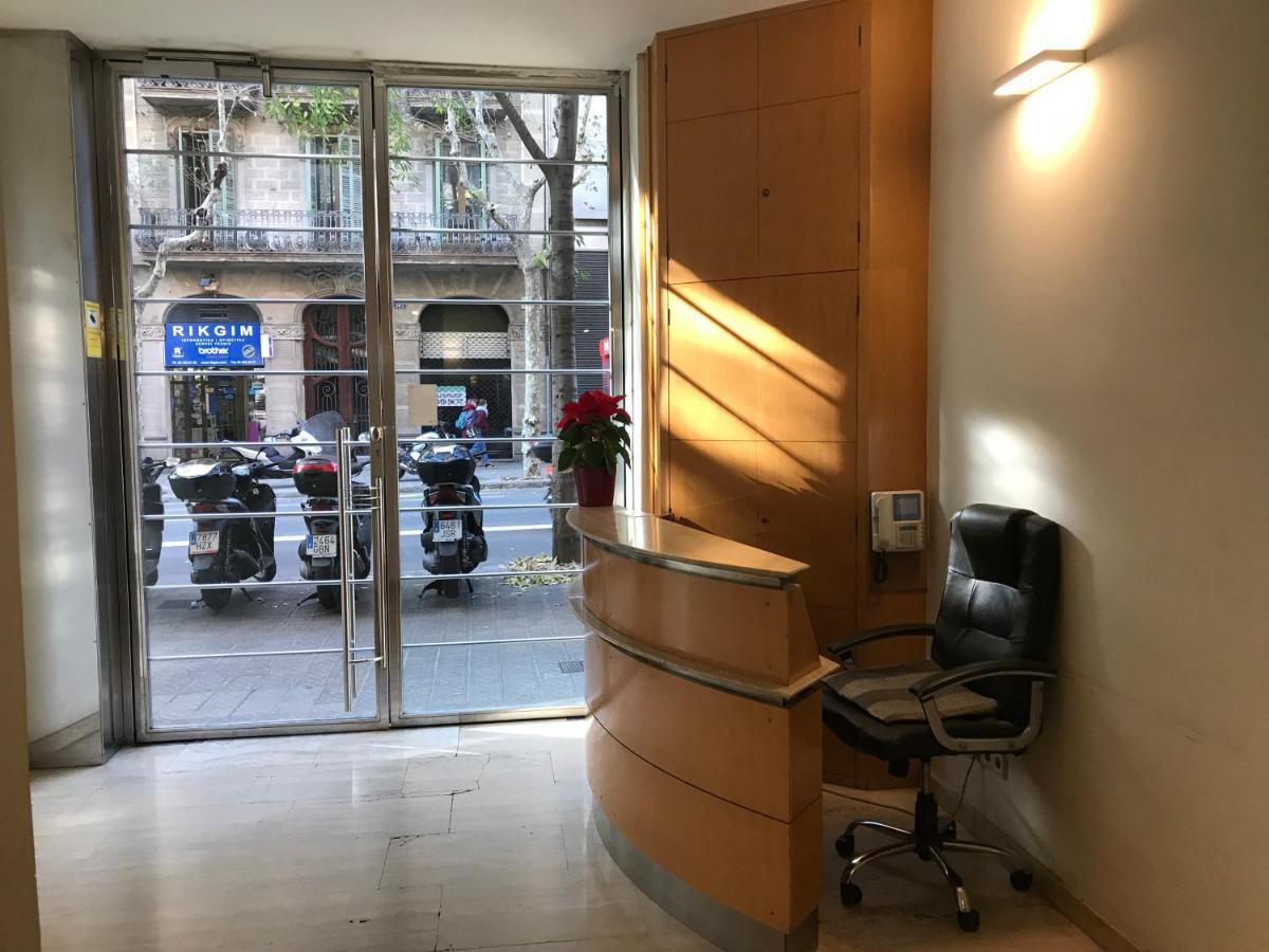 Fisa Rentals Aribau Barcelona Exterior photo